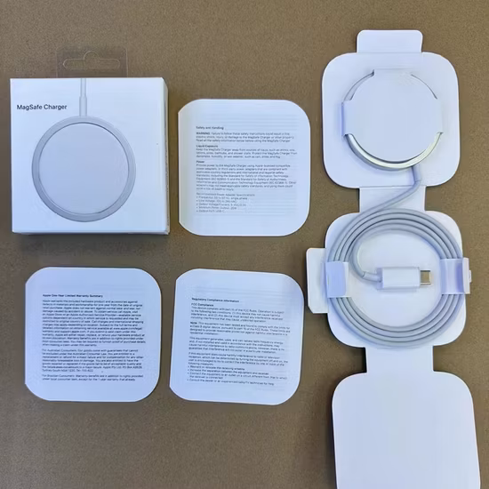 Supplier 15W Desktop Wireless Charger for Apple iPhone 14 13 12 11 PRO Max